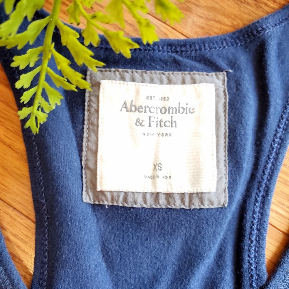 A&F Ruffle Dress - Picture 4 of 4